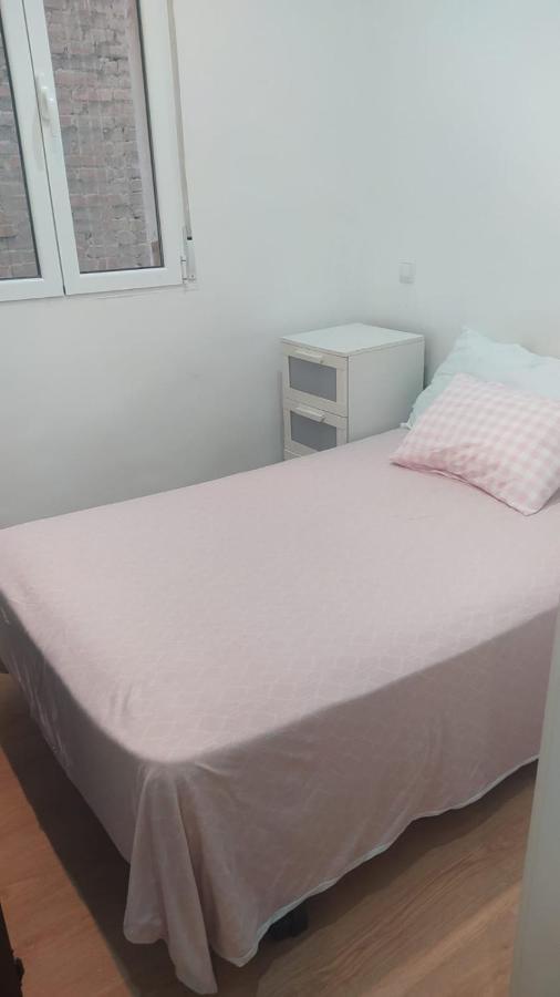 Apartamento 2 Dormitorios Cerca De Manuel Becerra Madrid Luaran gambar
