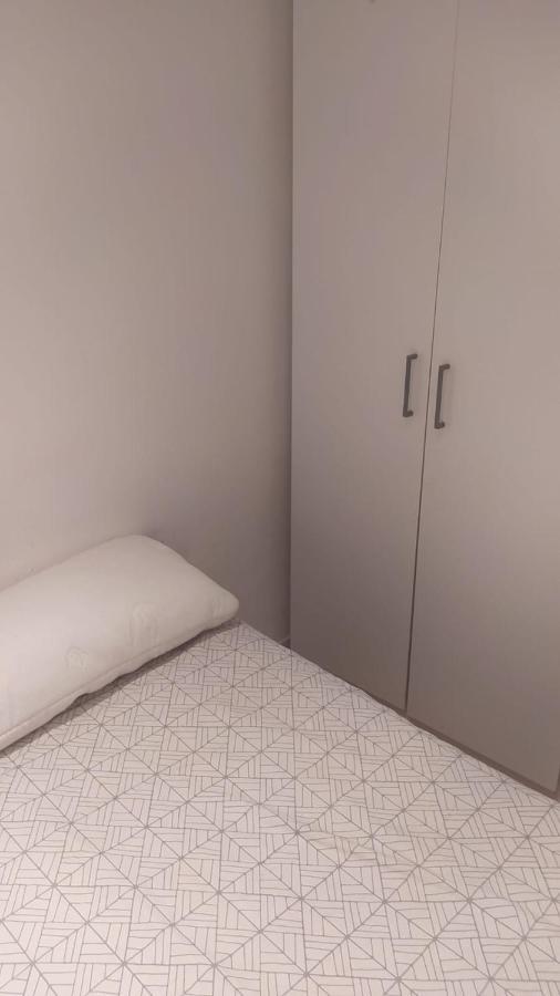 Apartamento 2 Dormitorios Cerca De Manuel Becerra Madrid Luaran gambar