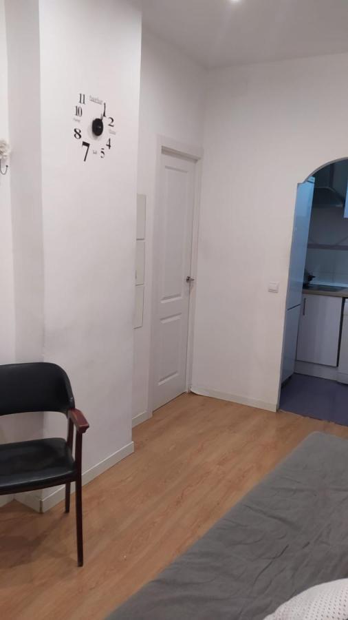 Apartamento 2 Dormitorios Cerca De Manuel Becerra Madrid Luaran gambar